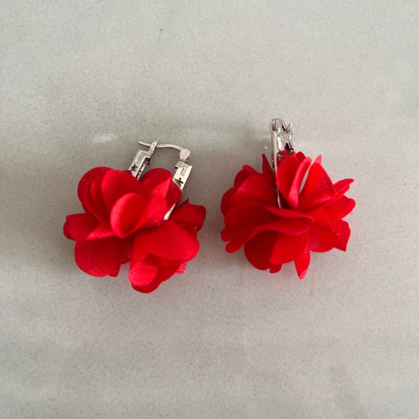 Aros flor rojo